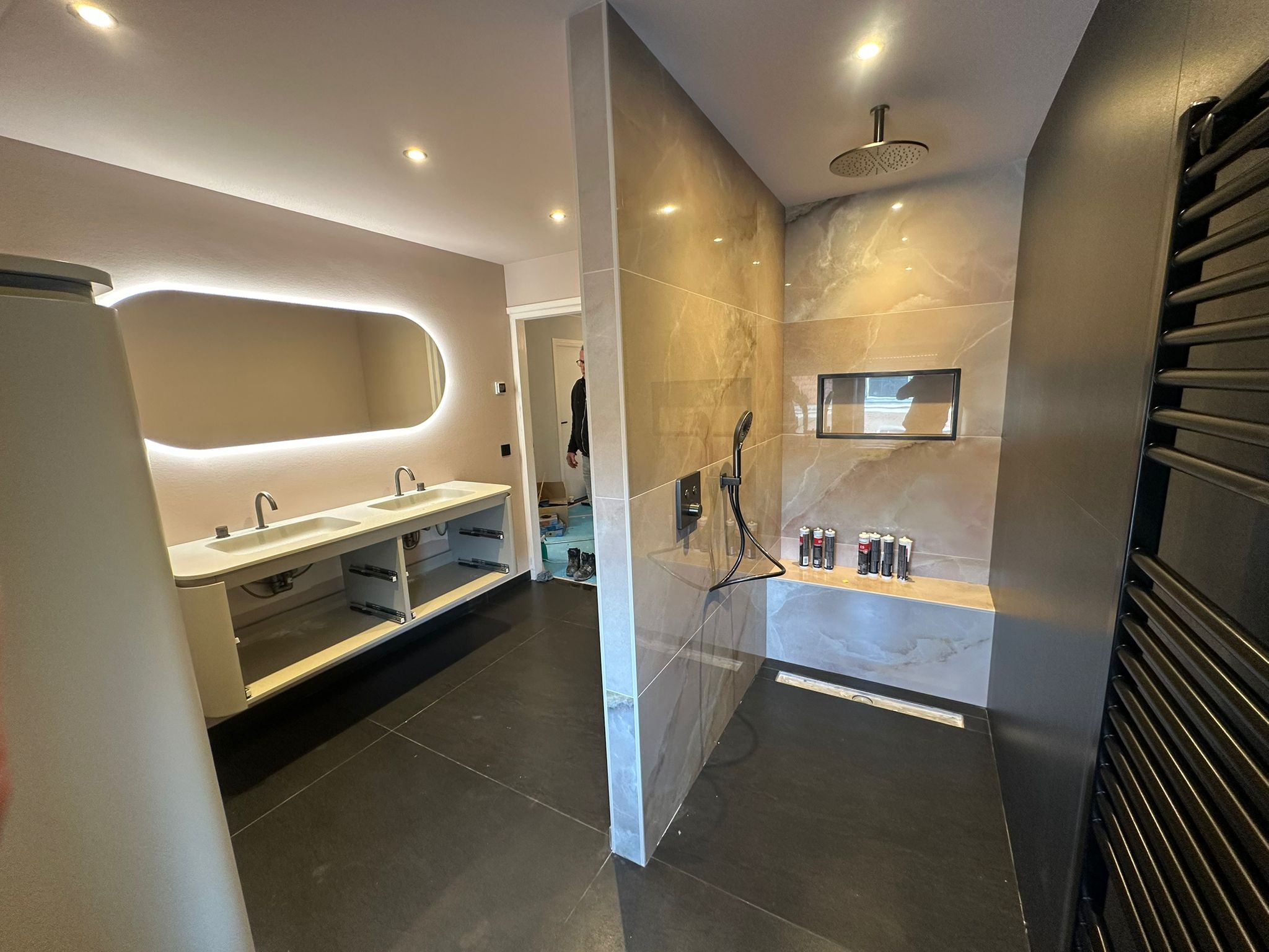 rustieke badkamer vooraanzicht